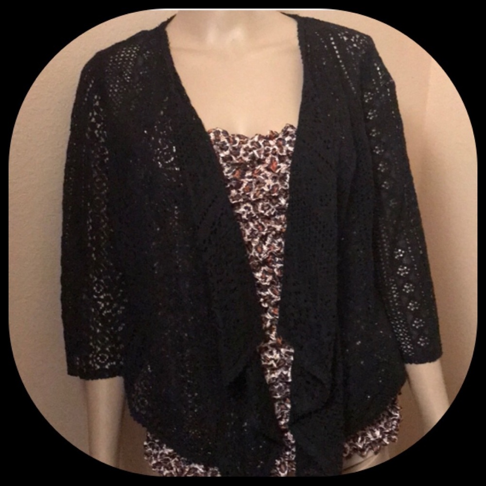 Black Lace Top sz lg will fit med